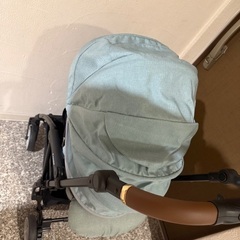 【8ヶ月使用】美品コンビ ベビーカーの画像