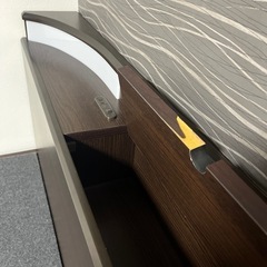 ワイドダブルサイズのベットフレームの画像