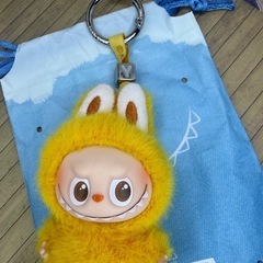 正規品ラブブ　イニシャルラブブ【Ｙ】　黄色　の画像