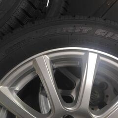 スタッドレスタイヤの画像