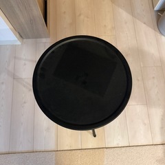 丸いテーブル　小さいの画像