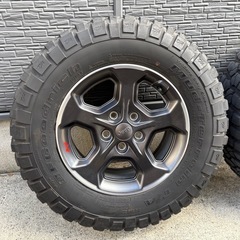 新潟市 グラディエーター 純正 ホイール JL ルビコン ラングラー BFグッドリッチ ジープ タイヤ サハラ　JT JKの画像