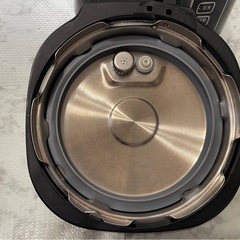 コイズミ マイコン電気圧力鍋 1.6L 5種類自動メニュー ワンタッチ 51品搭載レシピブック付き レッドの画像