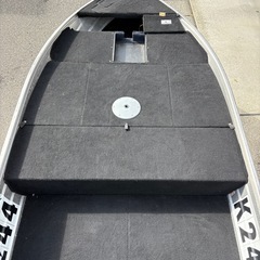 新潟市発 クイントレックス　v12 アルミボート vハル フルデッキ 船体のみ 12フィートの画像