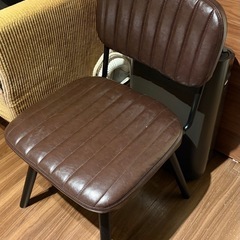ブラウン　合成皮チェア　にとりニトリ　の画像