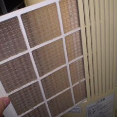 National F-Y10Z3 衣類乾燥付き　置き型除湿機　2004年製の画像