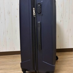 紺色スーツケース【海外旅行サイズ】の画像