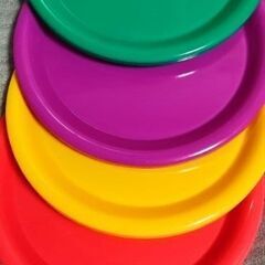 カラフル　キャンプ　ピクニック　セット（プラカップ、カトラリー等）の画像