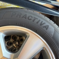 サマータイヤ ホイルの画像