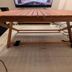 二つ折りテーブルの画像