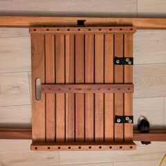 二つ折りテーブルの画像