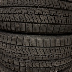225/45R18スタッドレス冬タイヤVRX2の画像
