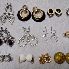 イヤリング 26個 まとめ売り ヴィンテージ 昭和レトロ 当時物 アクセサリーの画像