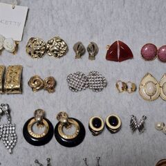 イヤリング 26個 まとめ売り ヴィンテージ 昭和レトロ 当時物 アクセサリーの画像