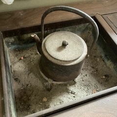 火鉢テーブル　鉄瓶　セット　アンティークの画像