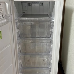 【11/16本日限定大幅値下げ】シャープ　ほぼ新品　冷凍庫/冷蔵庫　白　シンプル　片開き　右左変更可能の画像