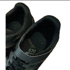 新品同様【ニューバランス】YT570 24.5 黒 マジックテープ スニーカーの画像