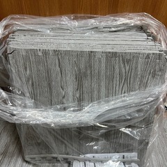 木目調 ジョイントマット 大判 59cm 1級防音 抗菌 防臭 木目 カーペット フロアマット 床暖房対応 プレイマット パズルマット クッションマット マット ベビー 赤ちゃん おしゃれ の画像