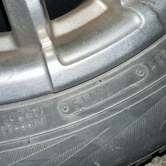 ハイエース スタッドレス４本 ノーマルタイヤ４本 ８本セットの画像