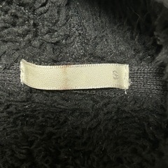 Sサイズ　GU  ジーユー　パーカー　黒　ブラック　Sサイズの画像