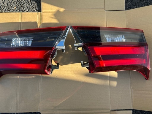 車のテールセット