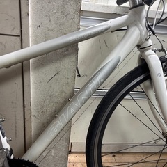 Giant エスケープ　小柄な方向けクロスバイク ホワイト 700C の画像