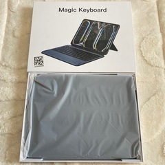 【新品】iPadケース キーボード付きの画像