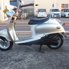 やっと探し再入荷しました　希少　YAMAHA 2st VINOビーノ　シャンパンゴールド セル始動　速く好調 　プラグ　フィルター新品交換 納車整備点検済み 登録後すぐ乗り出せます。直接引き渡し　配送手配も可　SA10J　５AU　４JP　原付の画像