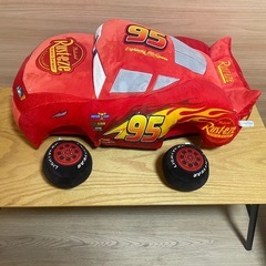 【美品】マックイーン 
特大ぬいぐるみ クッションの画像