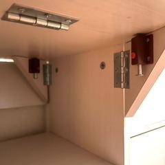 作業、食器棚の画像