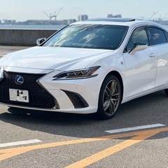 レクサス ES300h F SPORT　2019年式　走行距離 48,000km, スペアキーカードキーあり の画像
