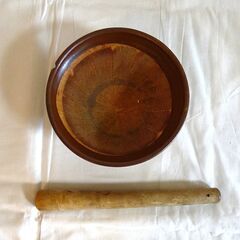 70 すり鉢とすりこぎ棒の画像