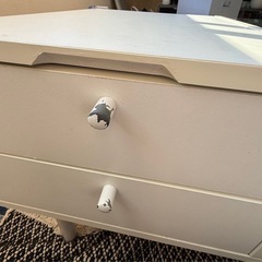 インテリアテーブルの画像