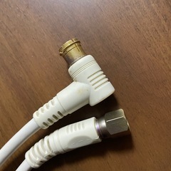 パナソニック　テレビ　32インチ　アンテナーブル付きの画像