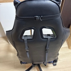 ゲーミングチェア　青黒の画像