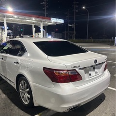 レクサスLS600h中期　の画像