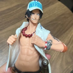 ワンピースエースのフィギアの画像