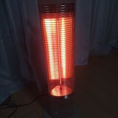 コロナ　遠赤外線ストーブ　スリムカーボンの画像