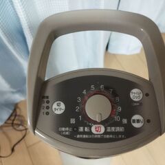 コロナ　遠赤外線ストーブ　スリムカーボンの画像