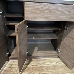 オシャレ食器棚 0円‼️
12/7(日)限定の画像