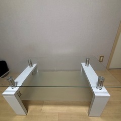 【無料】ガラステーブルの画像