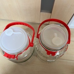 梅酒漬けの瓶の画像