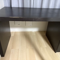 IKEA 机　デスクの画像