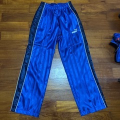 新品　PUMA 上下セットの画像