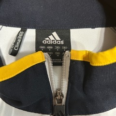 adidas ジャージの画像