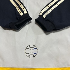 adidas ジャージの画像