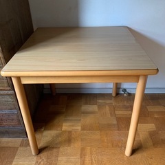 [直接取りに来て下さる方限定]テーブルの画像