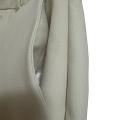 ZARA ベージュ テーパードスラックス Sの画像