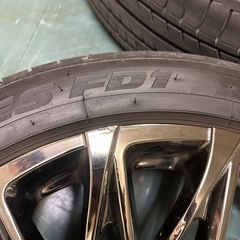 タイヤホイール付きの画像