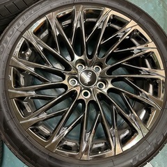 タイヤホイール付きの画像